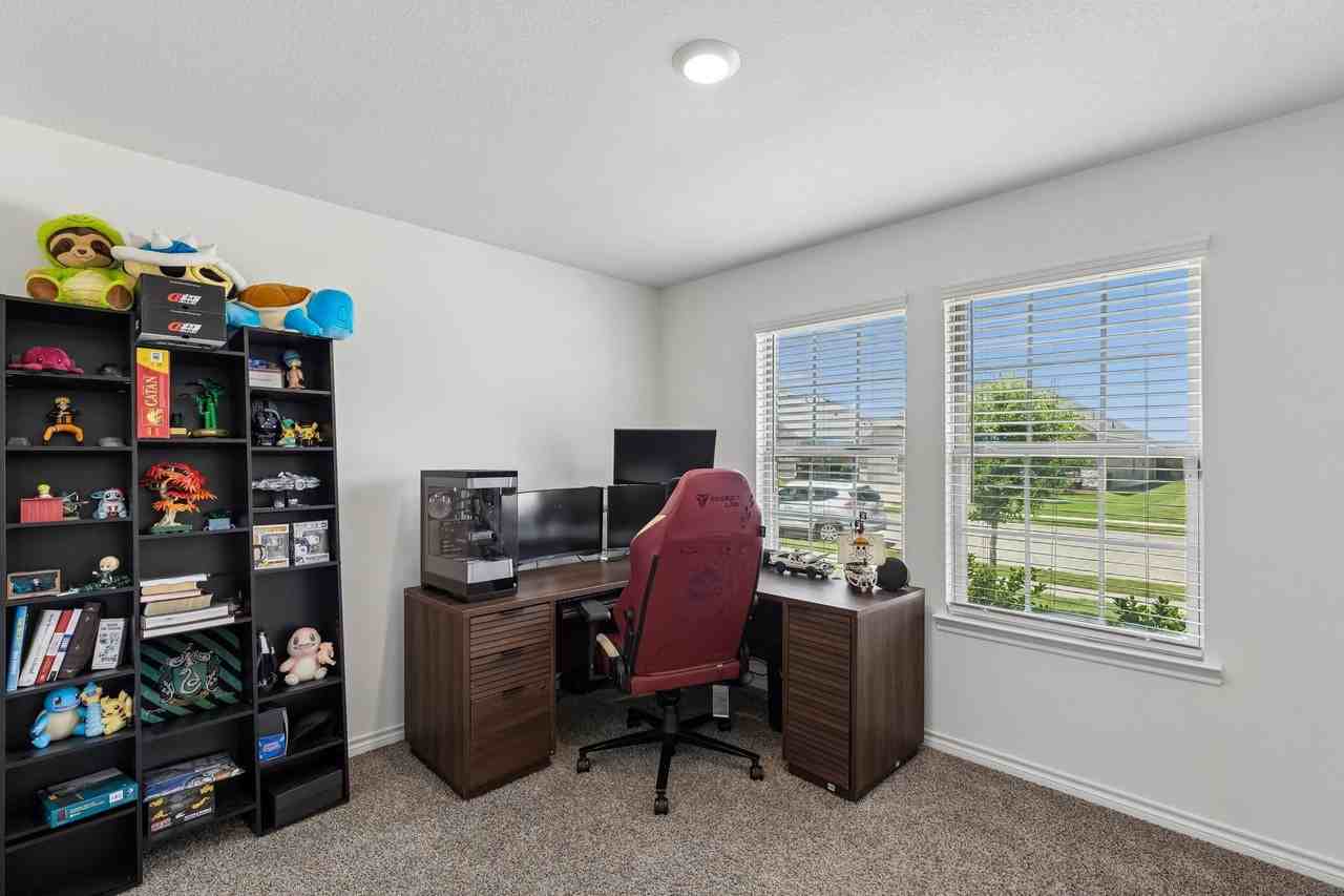 230 Mockingbird Way - Photo 5 of 21
