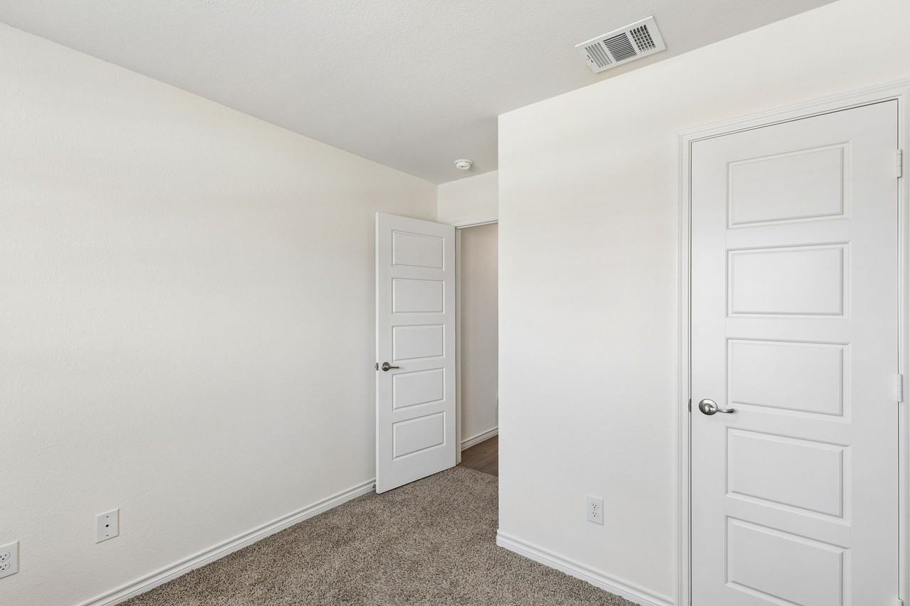 230 Mockingbird Way - Photo 6 of 21
