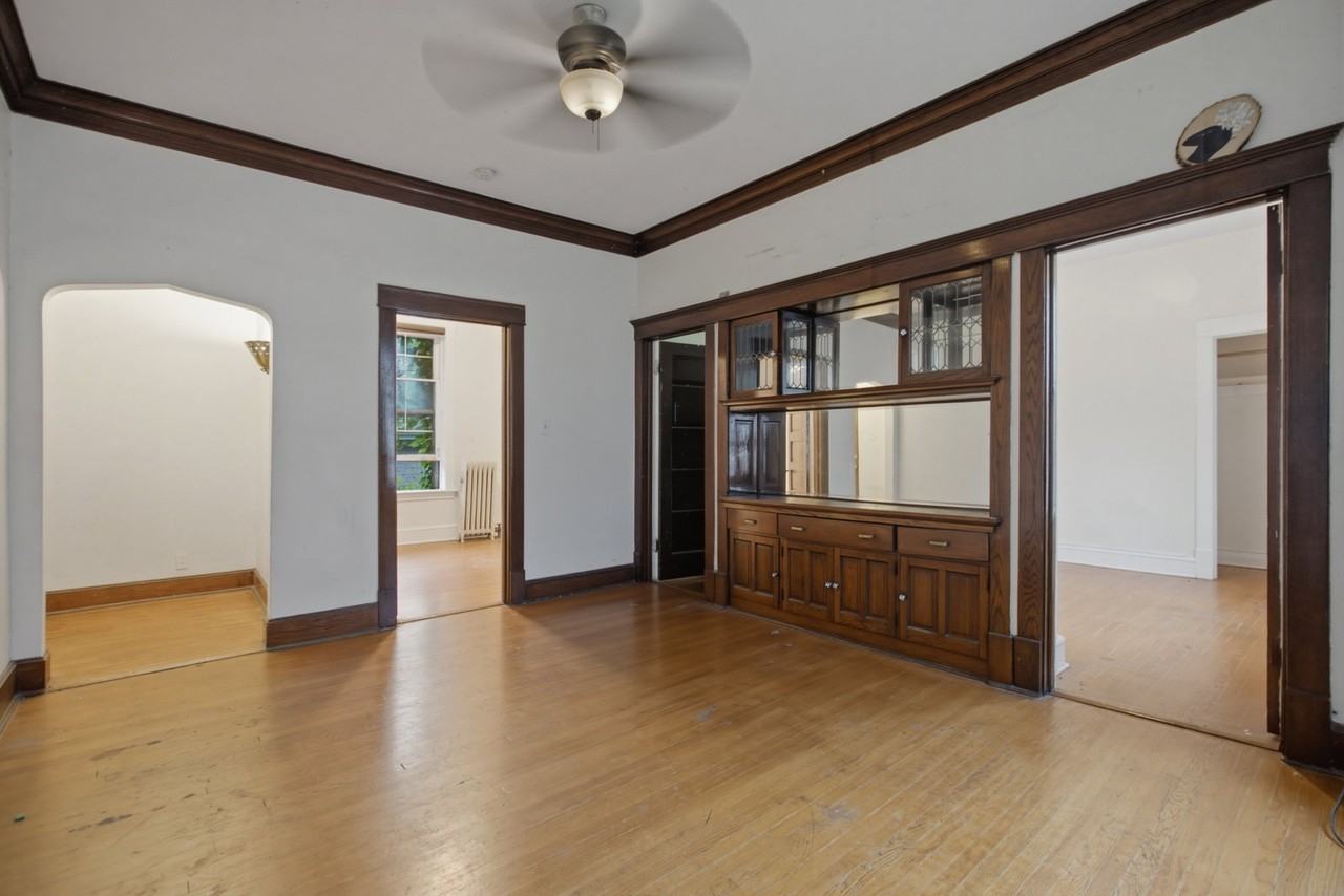 3118 W Palmer Blvd #2R - Photo 3 of 8