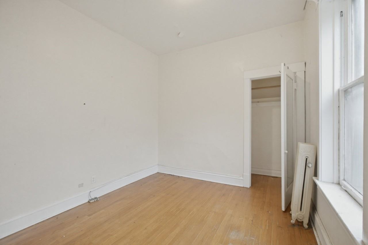 3118 W Palmer Blvd #2R - Photo 4 of 8