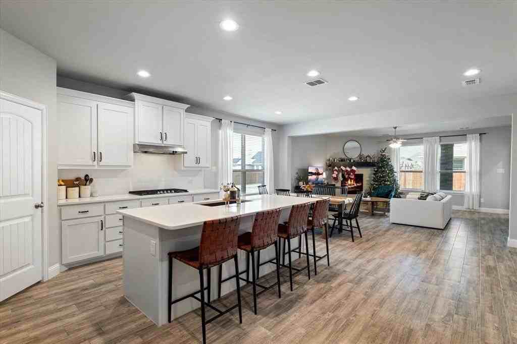 405 Rosie Ct - Photo 4 of 26