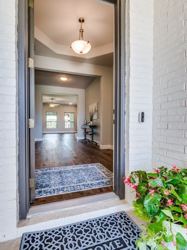 334 Sahara Dr - Photo 3 of 25