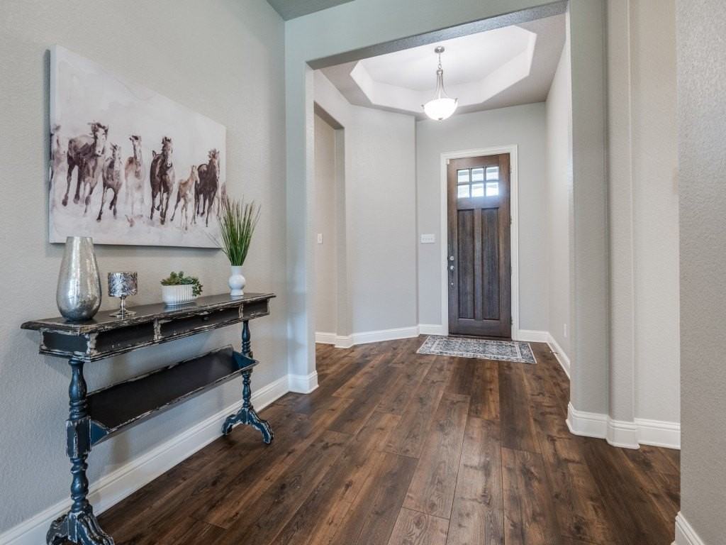 334 Sahara Dr - Photo 4 of 25