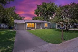 featured image of 203 E 7th St