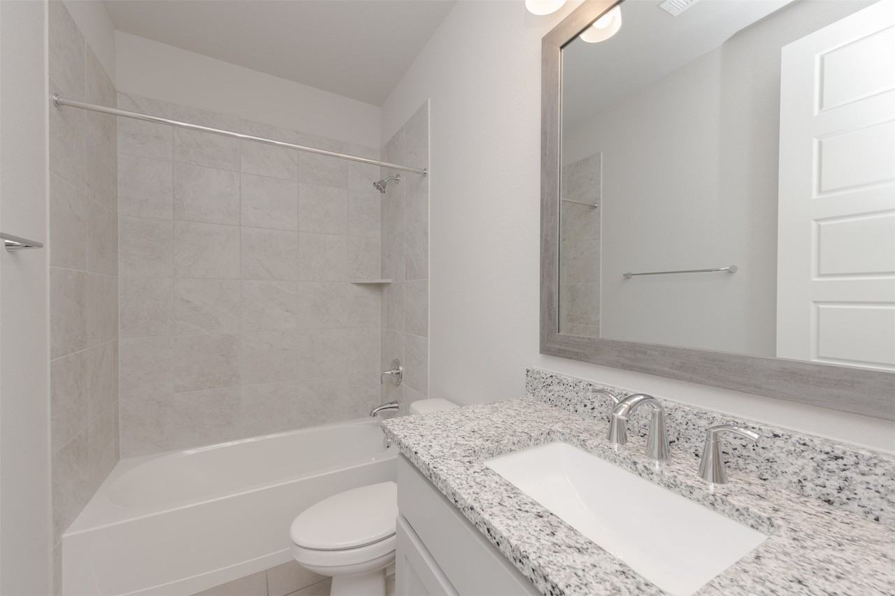 1604 Moss Trail Ct - Photo 5 of 35