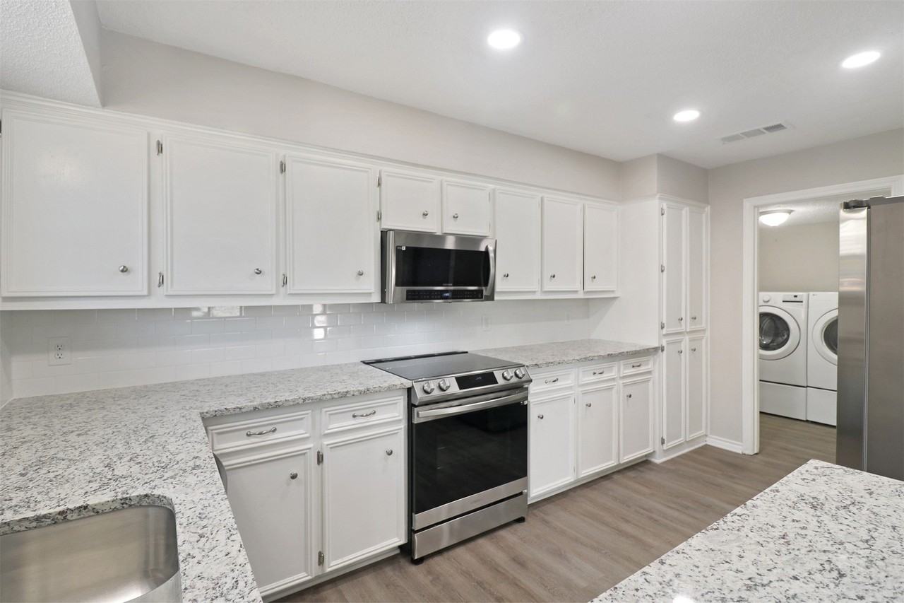 2179 Southern Pl #A - Photo 7 of 40