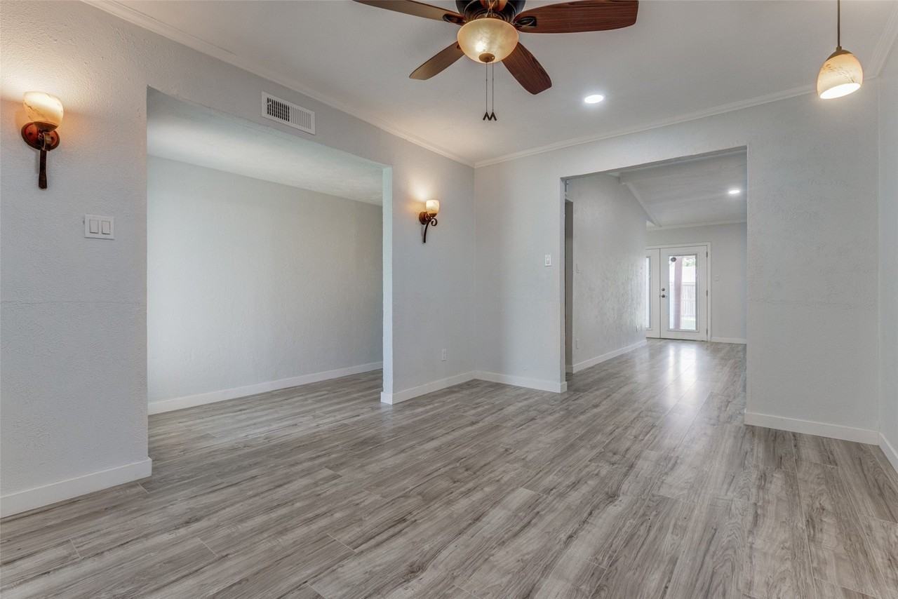 5620 Treese St - Photo 4 of 25
