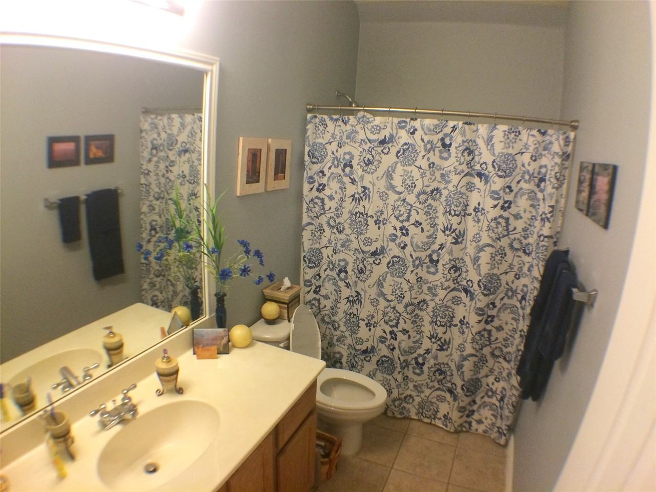 5912 Meadowglen Dr - Photo 6 of 20
