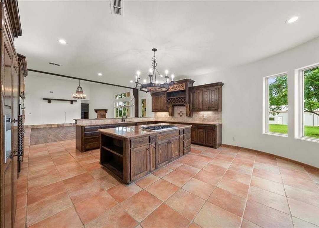2108 W Sherman Dr - Photo 6 of 23