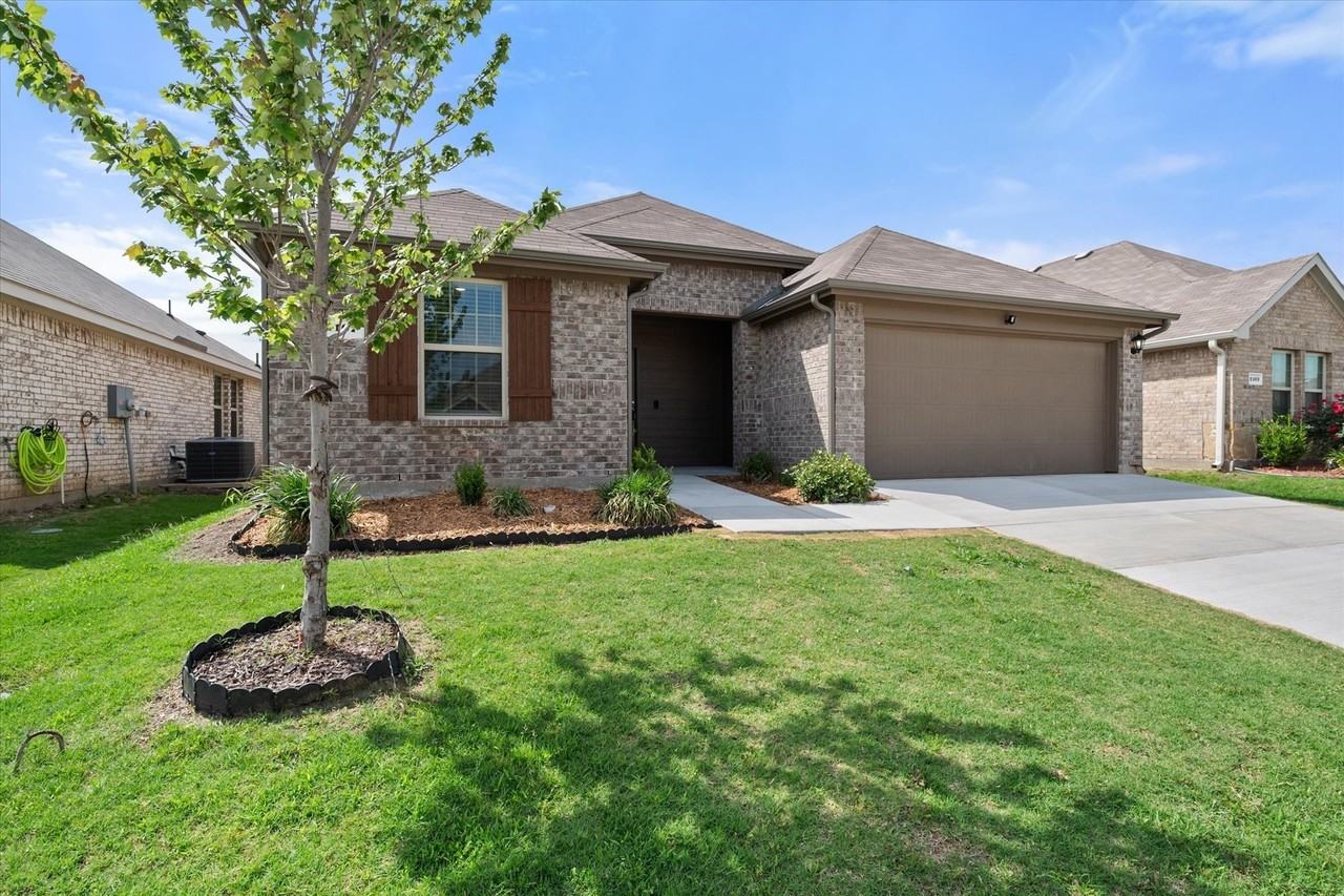 1107 Knoll Dr - Photo 3 of 32
