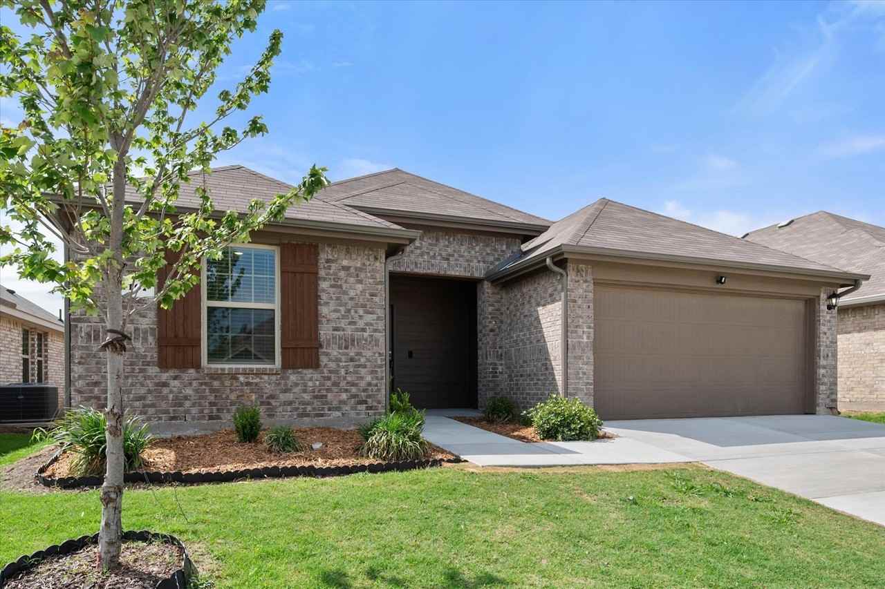 1107 Knoll Dr - Photo 4 of 32
