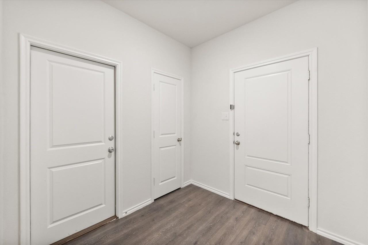 1107 Knoll Dr - Photo 6 of 32