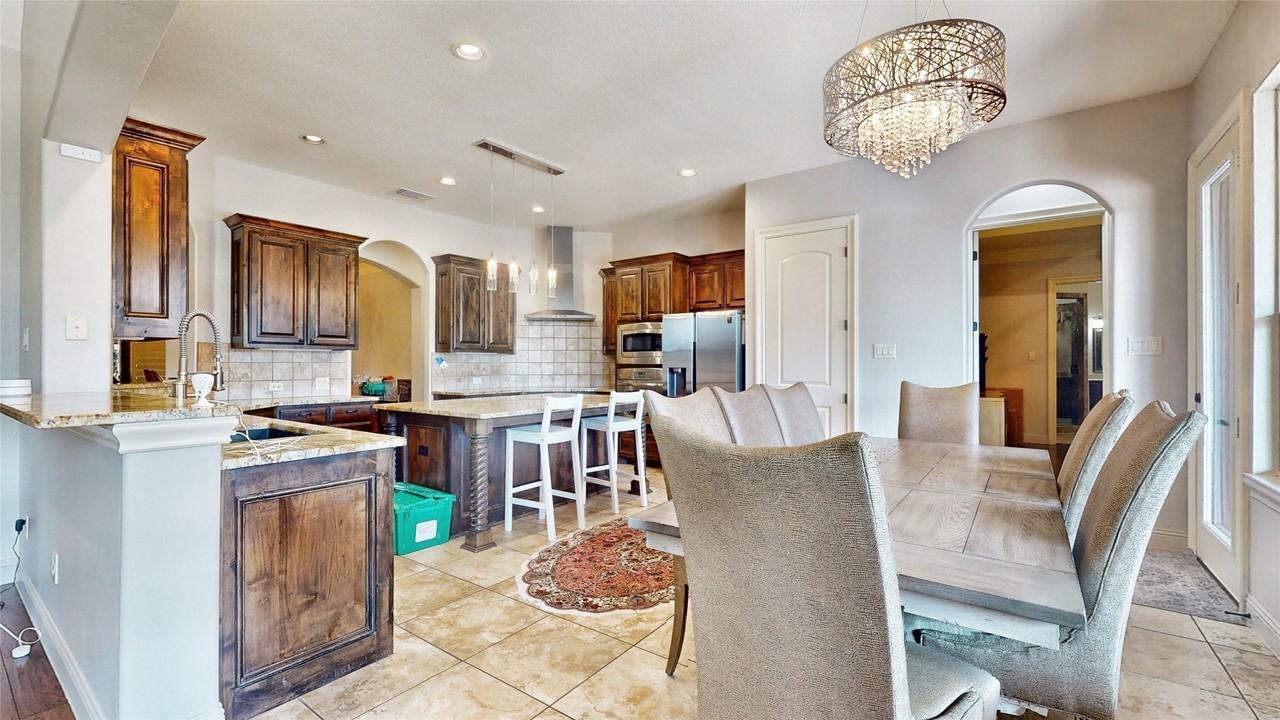 1641 Hidden Bluff Ct - Photo 6 of 37
