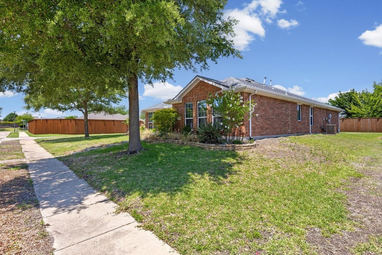 2630 Massey Ln - Photo 4 of 33