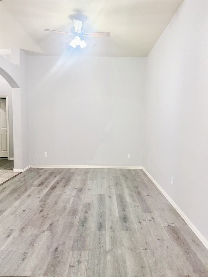 3308 Marymount Dr - Photo 4 of 22