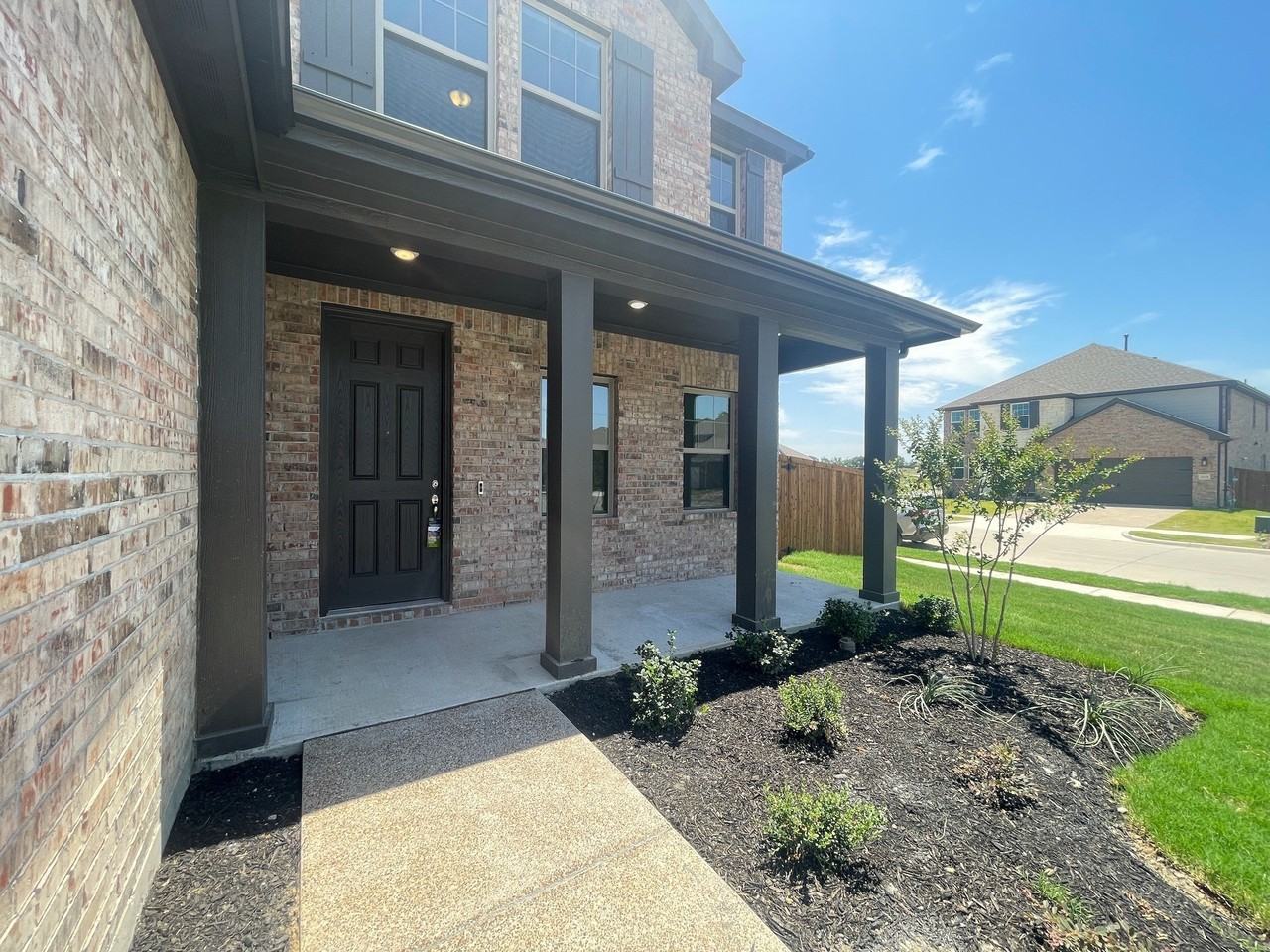 2402 Lemon Mint Ln - Photo 2 of 32