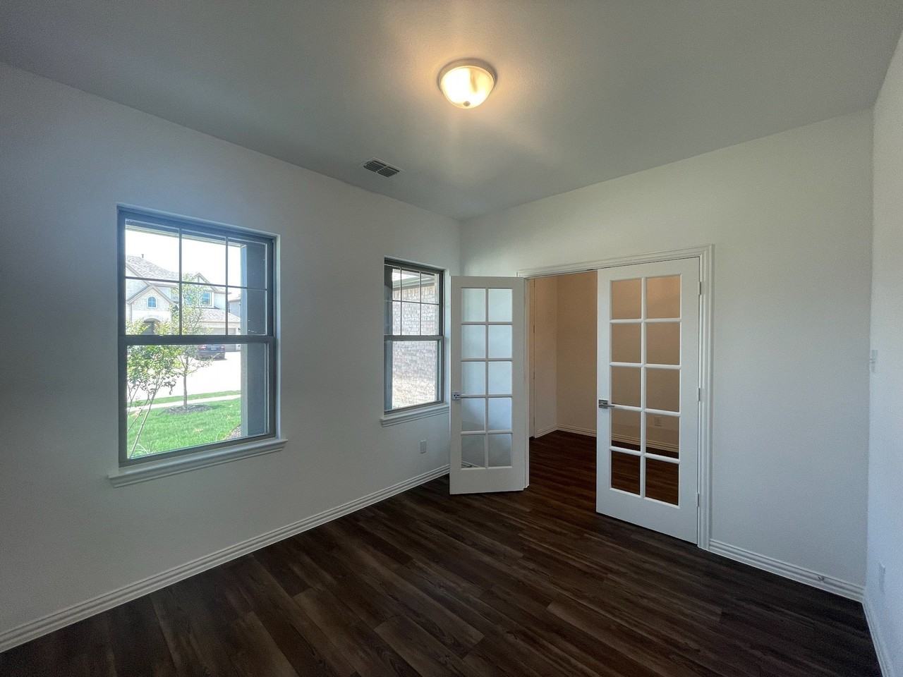 2402 Lemon Mint Ln - Photo 5 of 32
