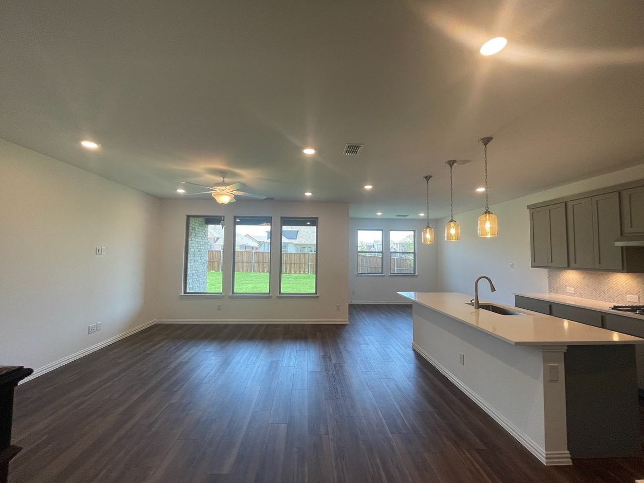 2402 Lemon Mint Ln - Photo 6 of 32