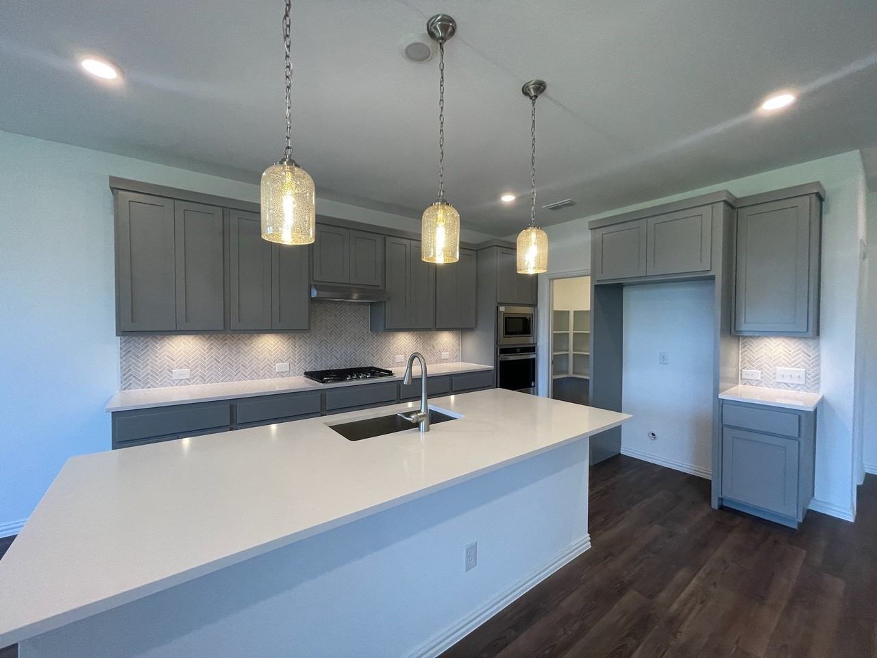 2402 Lemon Mint Ln - Photo 7 of 32