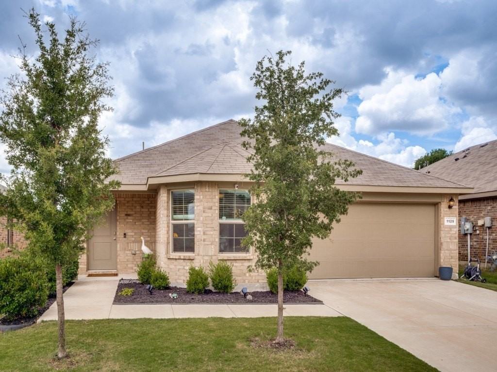 1129 Loomis Trl - Photo 2 of 25