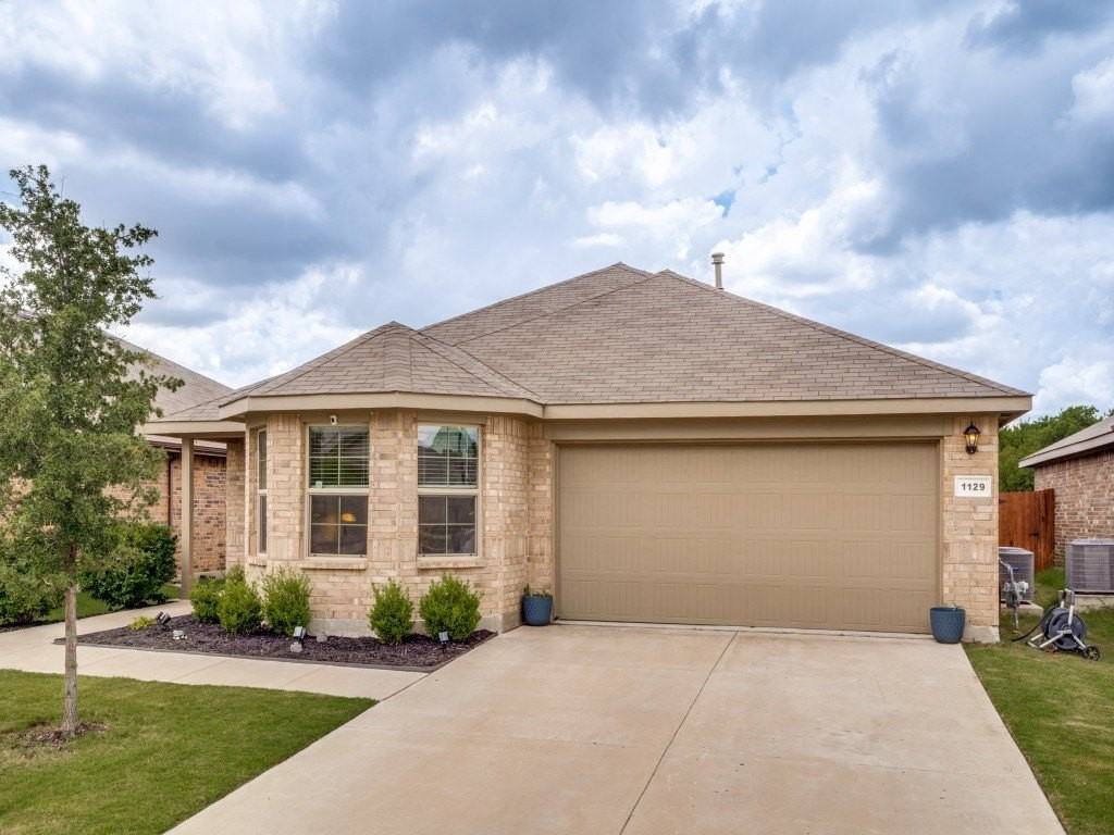 1129 Loomis Trl - Photo 3 of 25