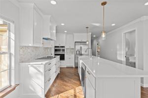 featured image of 1701 E Lake Dr