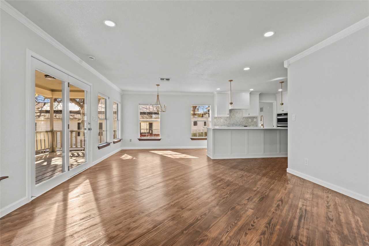 1701 E Lake Dr - Photo 5 of 26