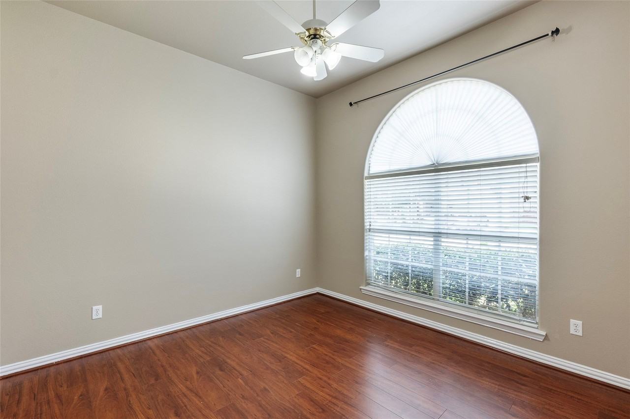 8244 Edgepoint Trl - Photo 6 of 25