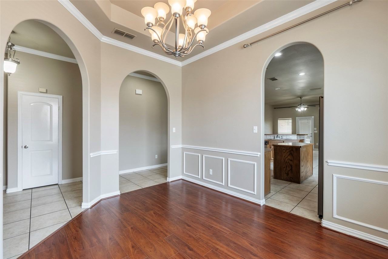8244 Edgepoint Trl - Photo 7 of 25