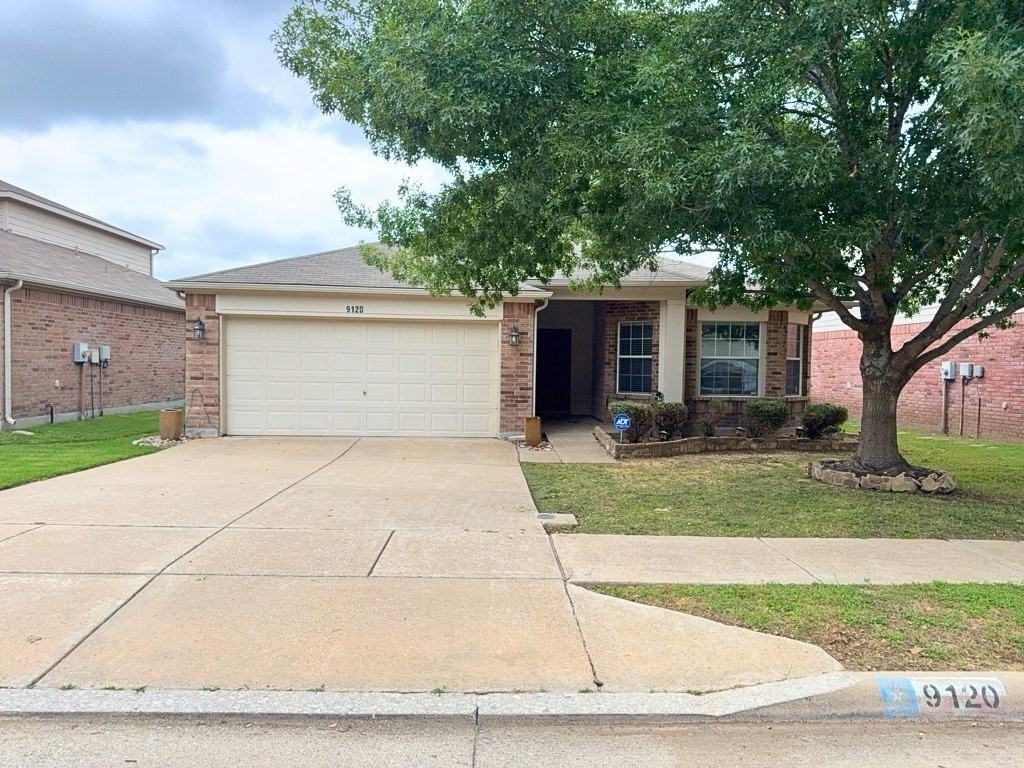 9120 Goldenview Dr