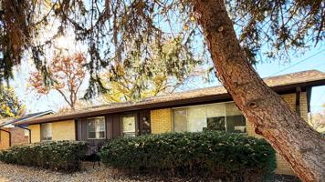 featured image of 1033 Grant St #1