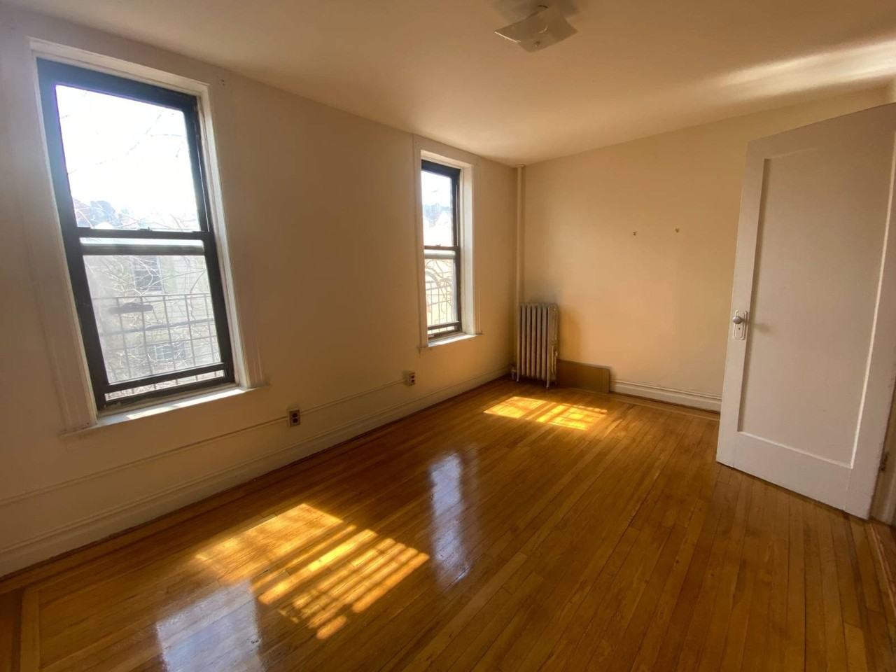 89th Street & 3rd Ave - Photo 6 of 8