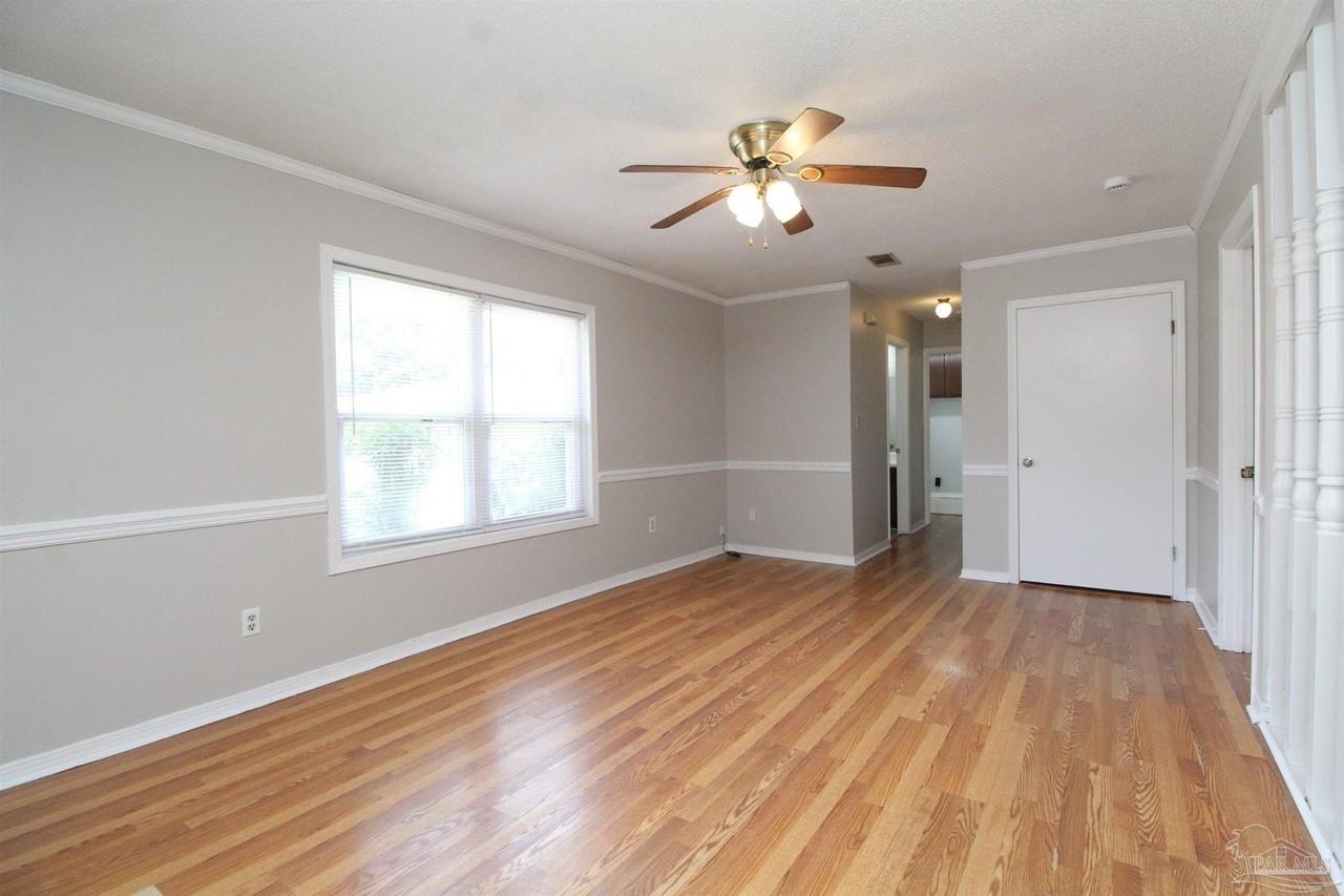 4630 Bellview Ave #B - Photo 5 of 18