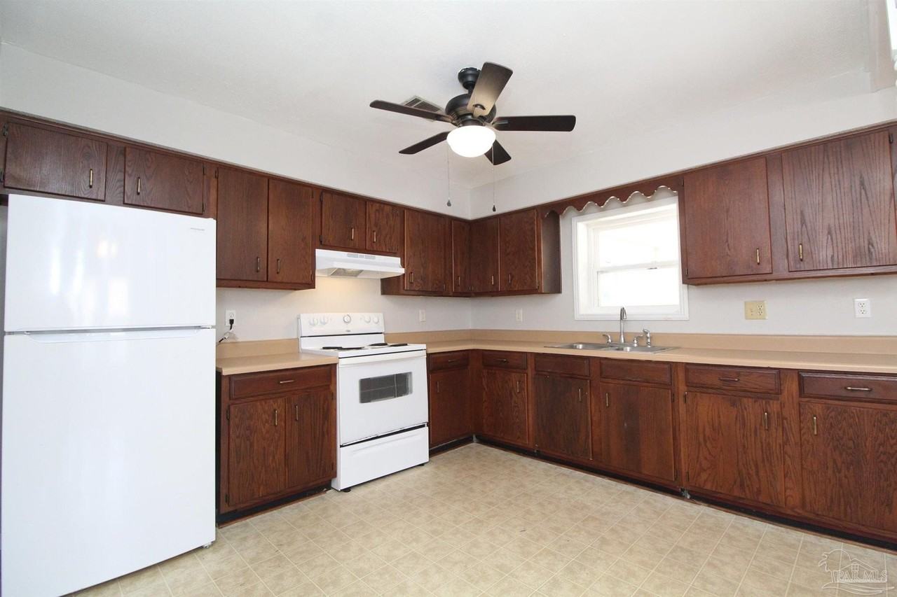 4630 Bellview Ave #B - Photo 7 of 18