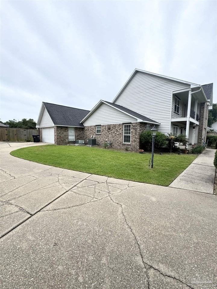3019 Keats Dr - Photo 2 of 47