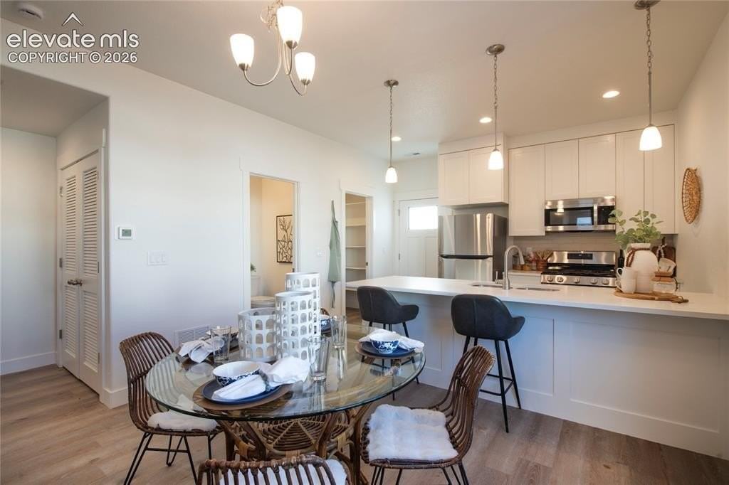 1518 Tyram Grv - Photo 7 of 23