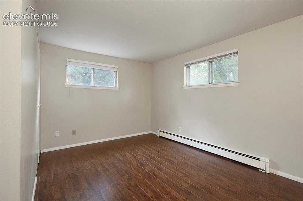241 Elmwood Dr - Photo 4 of 22