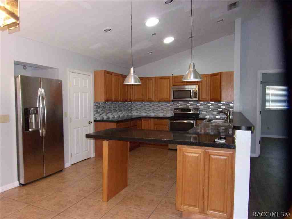 721 S Apopka Ave - Photo 3 of 10