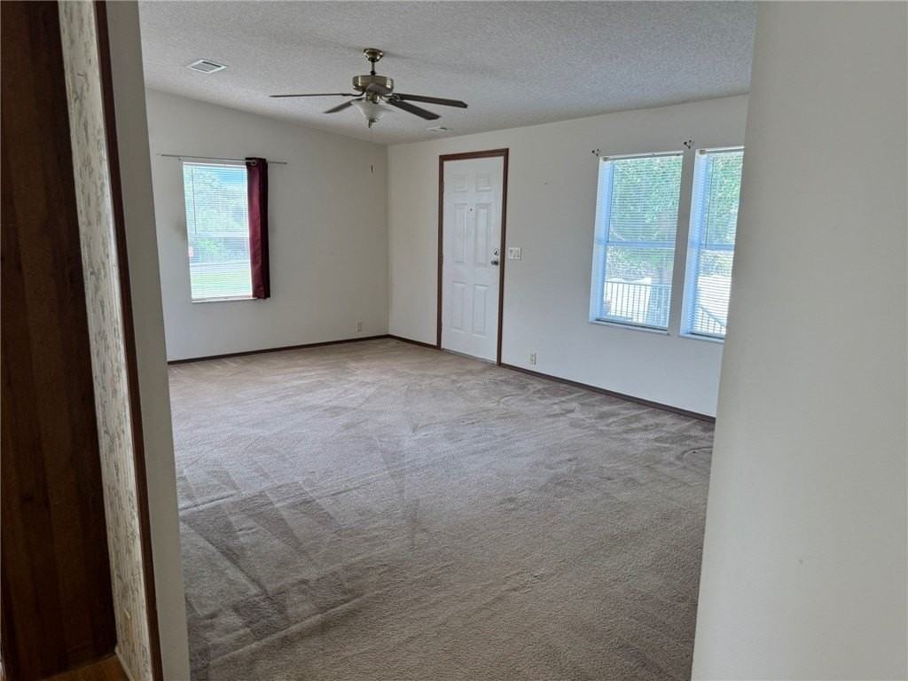 829 High St - Photo 7 of 31