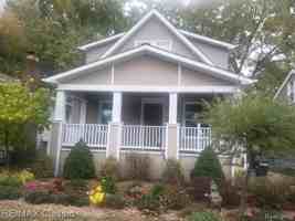 featured image of 617 E 3rd St
