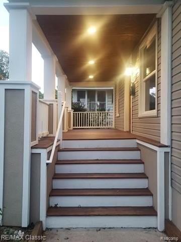 617 E 3rd St - Photo 5 of 29