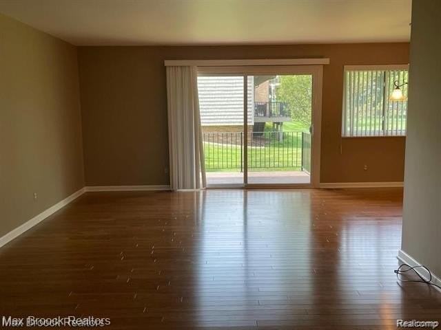 4585 Laurel Club Cir - Photo 7 of 17