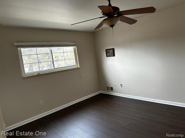 780 E Fox Hills Dr - Photo 6 of 20
