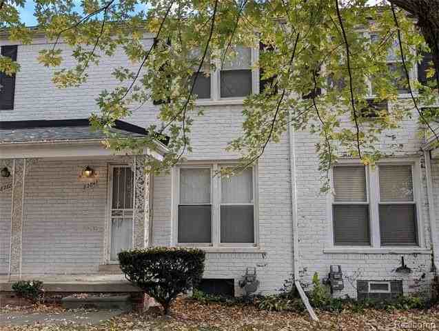 8284 Schaefer Hwy - Photo 2 of 12