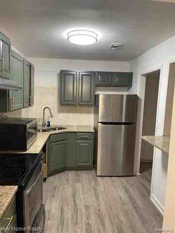 31993 W 12 Mile Rd - Photo 6 of 11