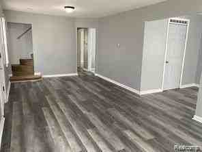 15843 Mcguire St - Photo 3 of 12