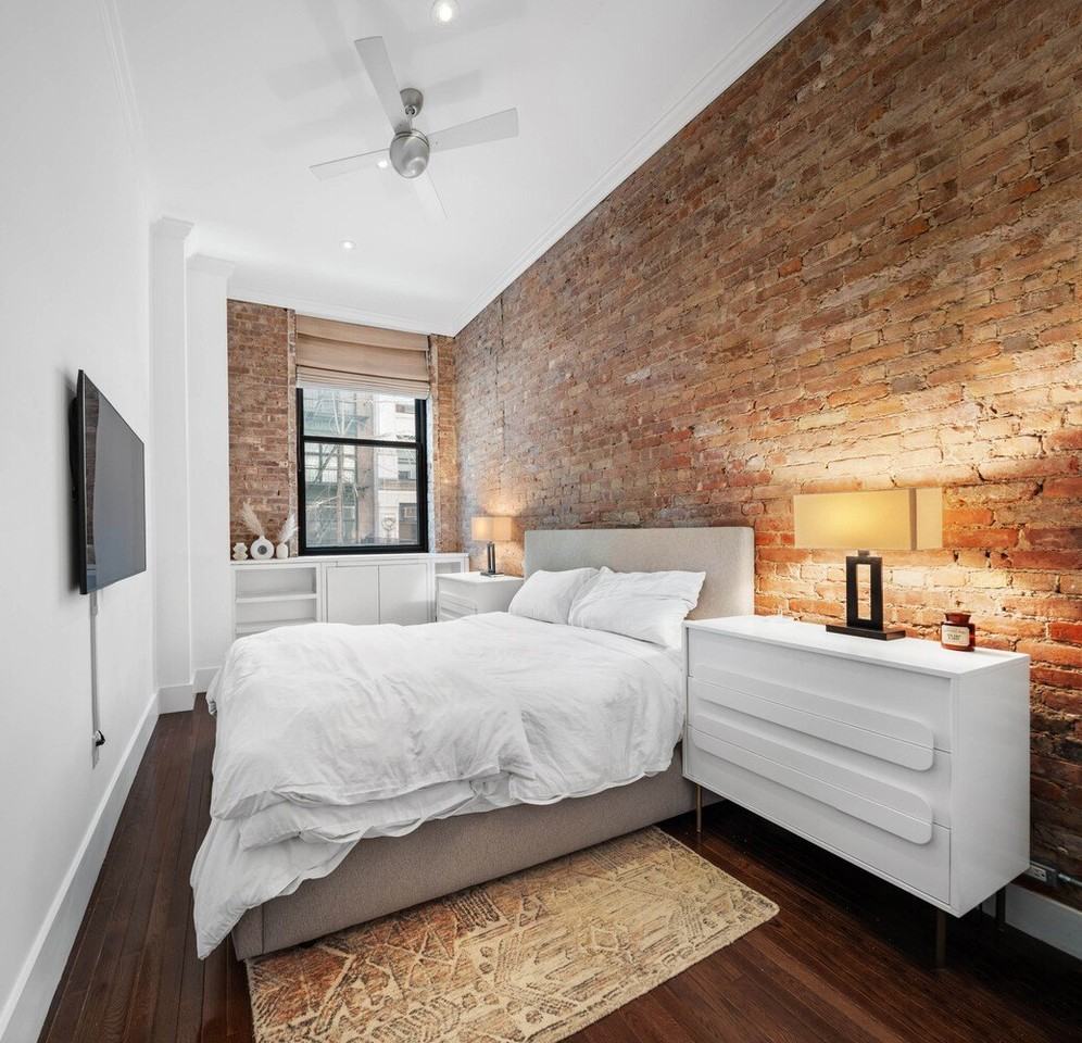 35 E 10th St #2B - Photo 3 of 7