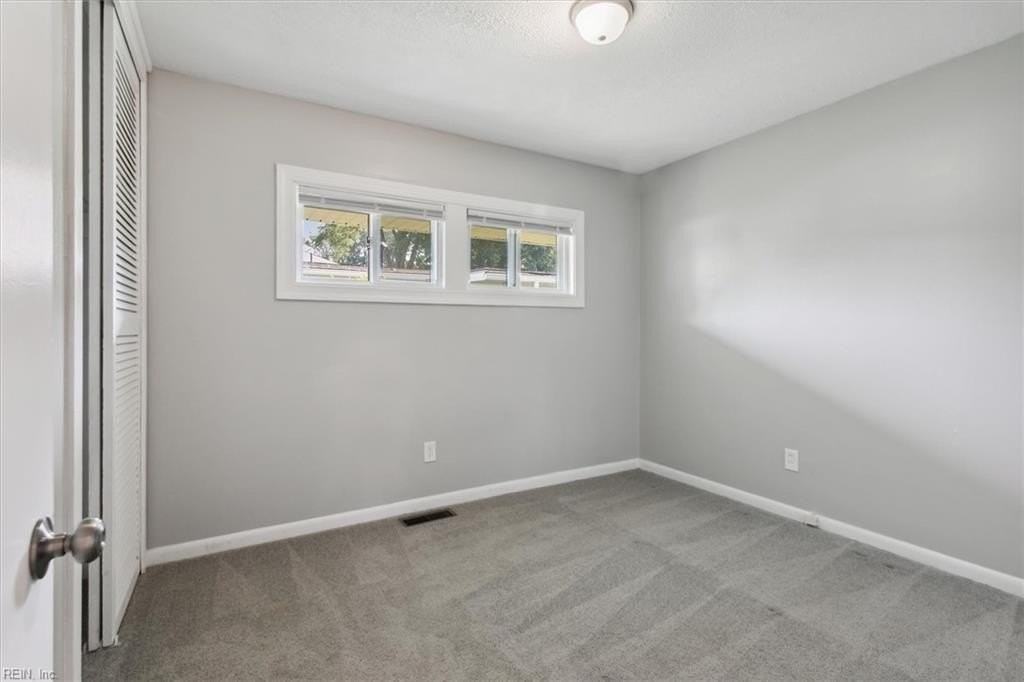 72 Ferguson Ln - Photo 7 of 39