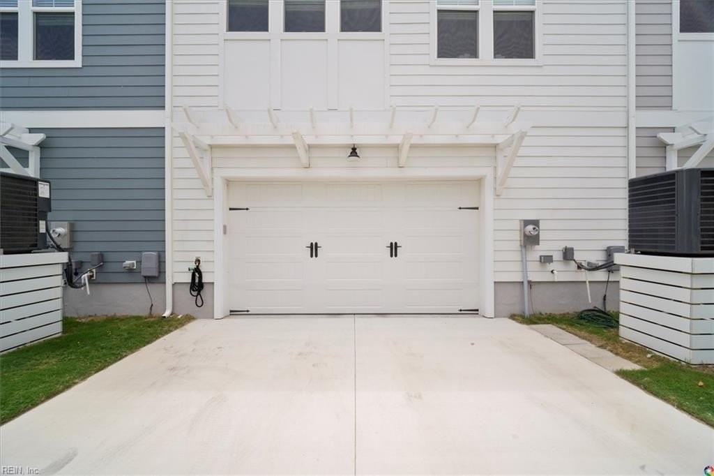 9614 21st Bay St - Photo 6 of 33