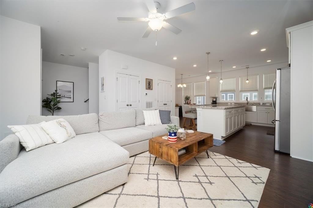 9614 21st Bay St - Photo 7 of 33